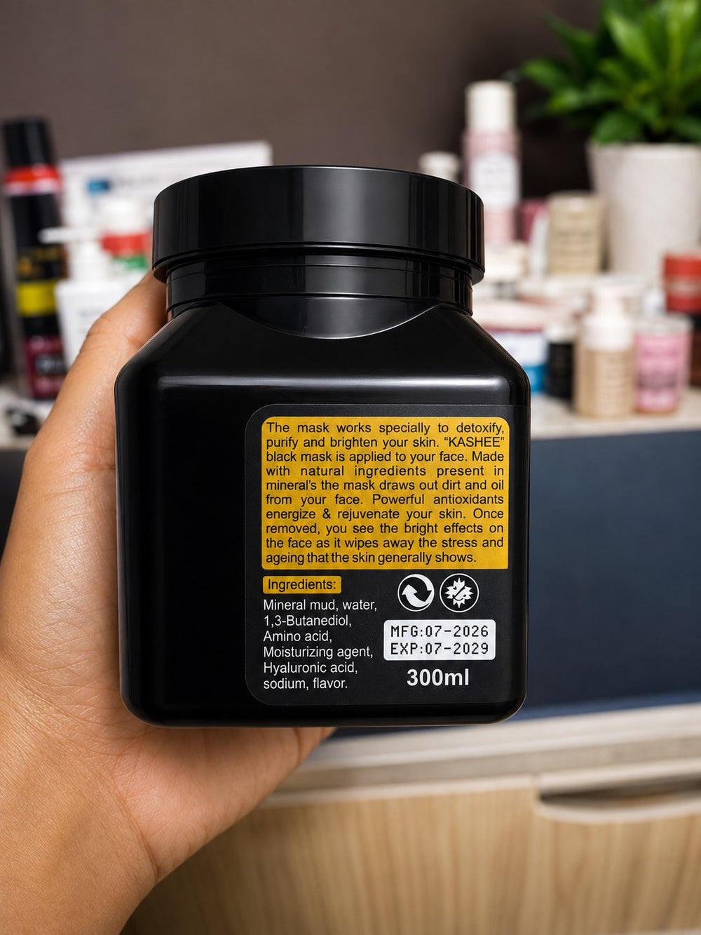 Kashee Charcoal Black Face Mask - Skin Care Product Designed For Facial Cleansing And Daily Grooming Routine - 300ML